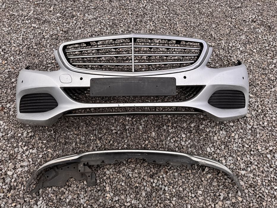 Продавам предна броня за мерцедес  C класа W205