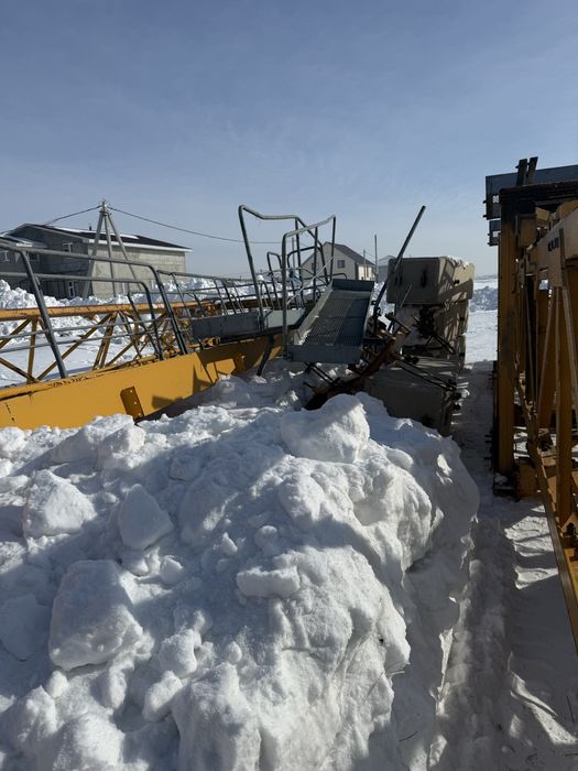 Продам башенный кран