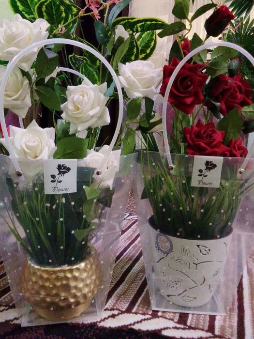 Sovga uchun suniy gullar