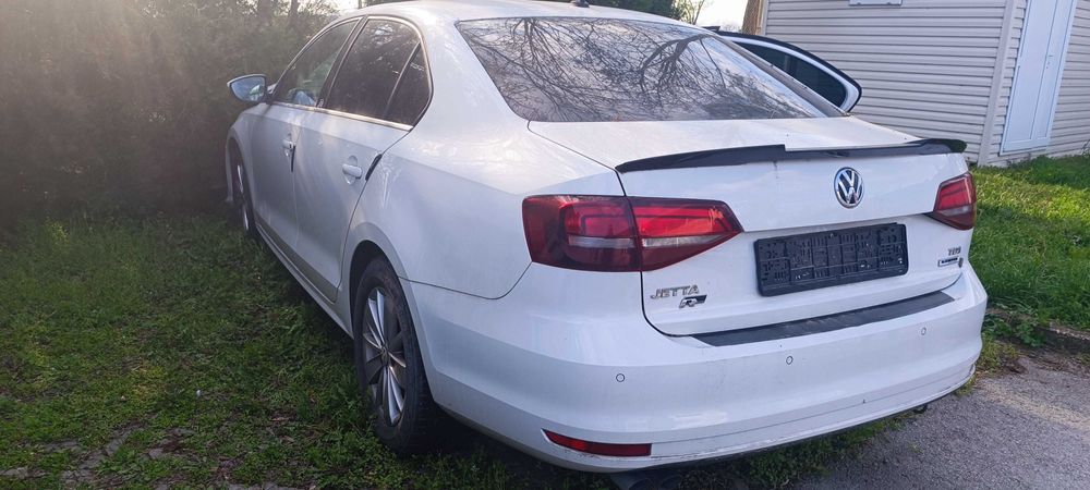 VW Jetta 2.0 TDI Bluemotion Highline