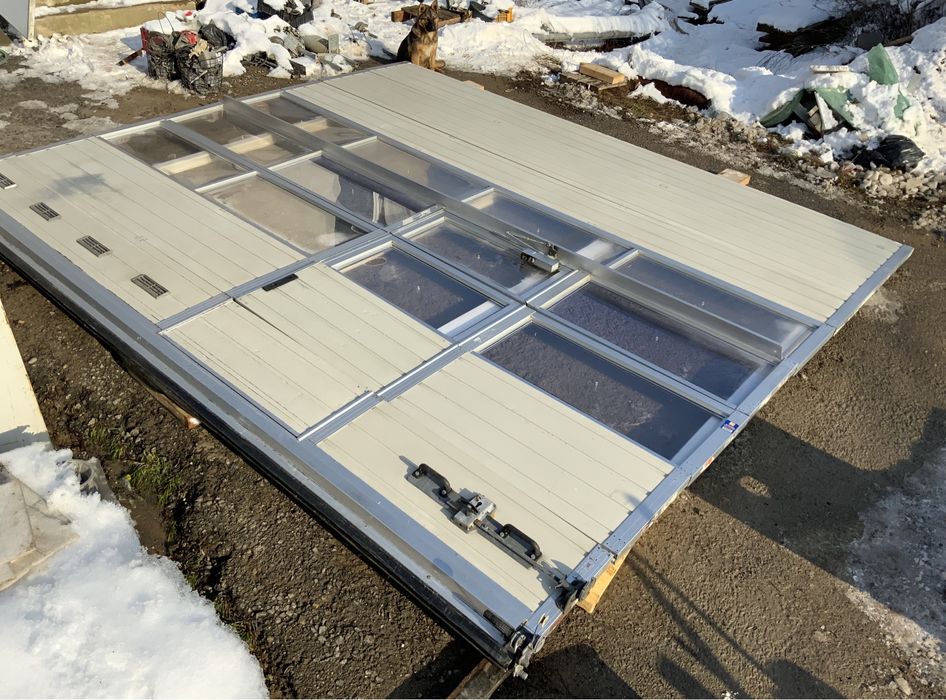 USA SECTIONALA INDUSTRIALA  poarta hala garaj H 395 x L 438 Garantie