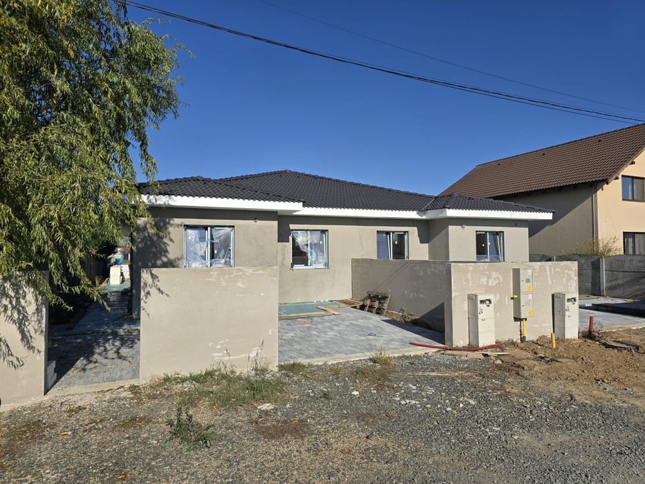 Casa duplex parter Giroc , 445mp teren fiecare jumătate , 114 mp utili