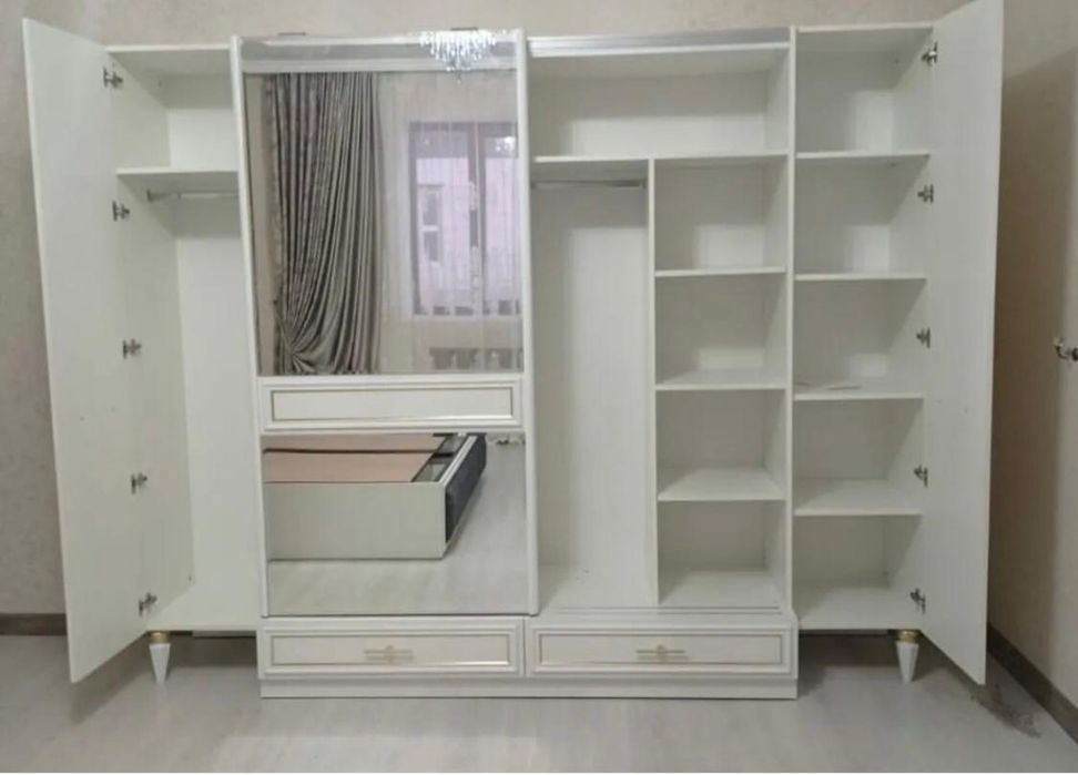 Продам спальный гарнитур