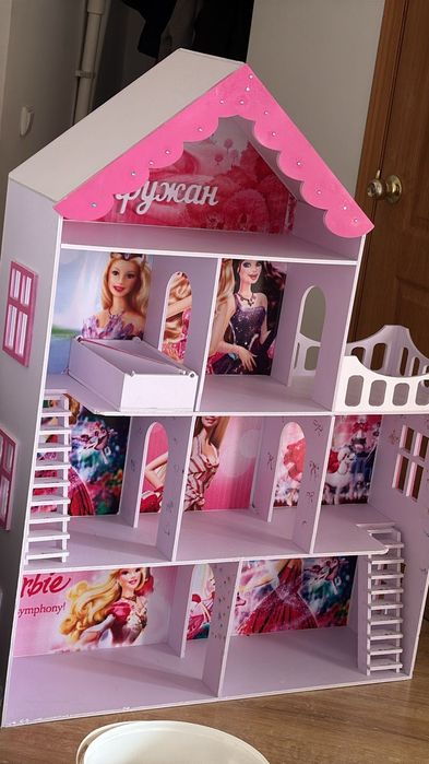 Кукольный домик для маленьких принцесс