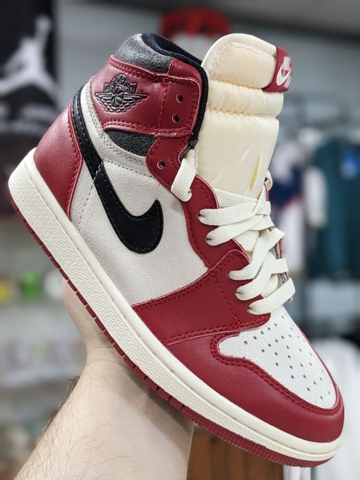 Кроссовки Nike Air Jordan 1 High Lost and Found