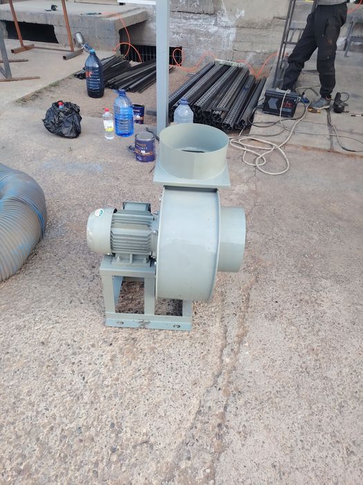 Вытяжка новая продаётся