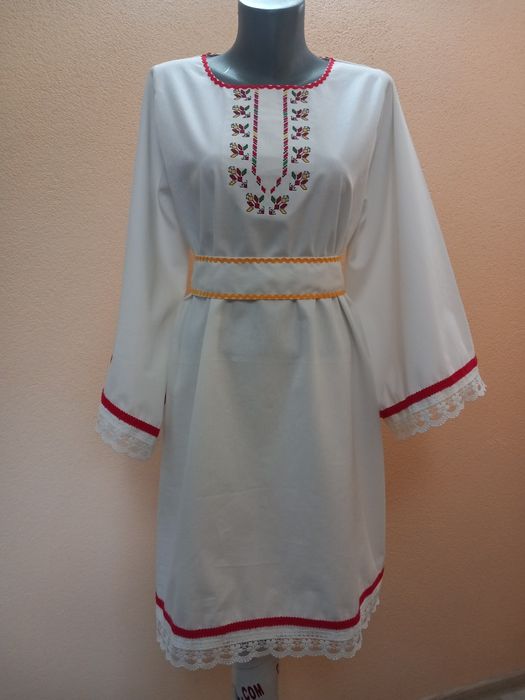 Дамска рокля,стилизиран модел