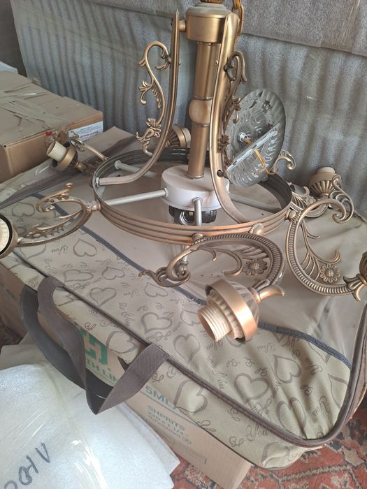 Lyustra katta  oq lompalari bor 6ta