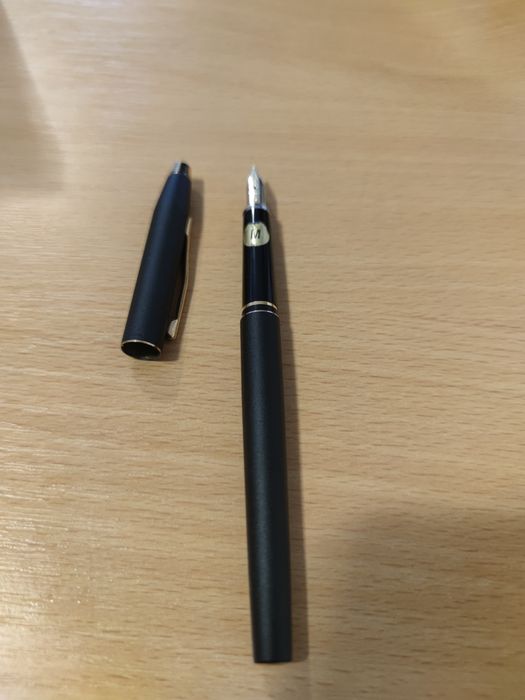 Stilou Cross Century II  penita și elemente aurite, cutie, convertor