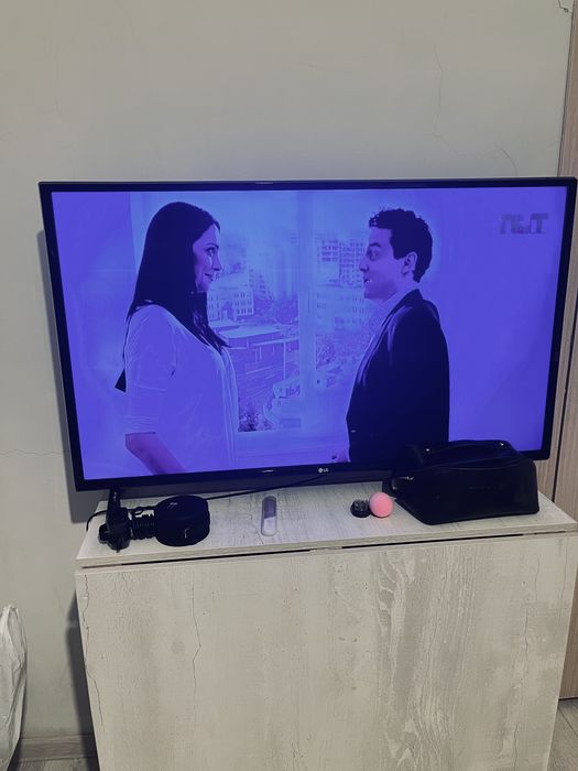 Продаю телевизор lg