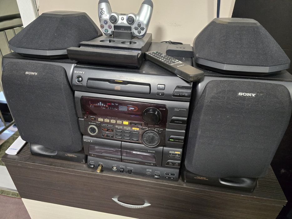 Продавам уредба Sony fh-g80