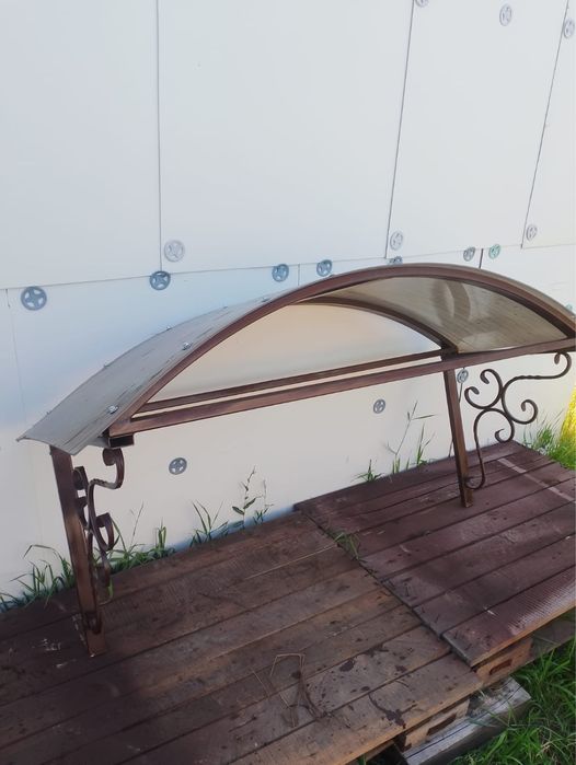 Продам козырек новый