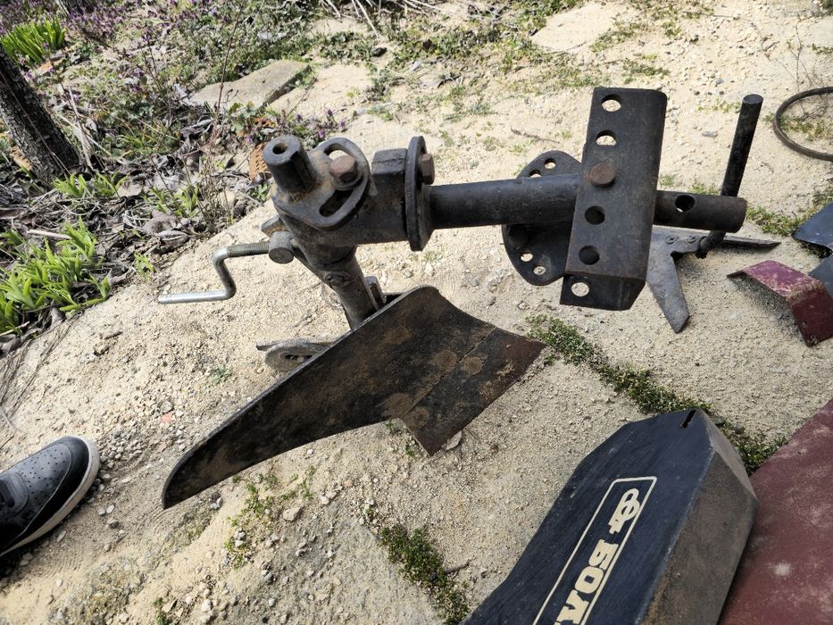 Инвентар за мото фреза плуг,култиватор, метални колела,браздир