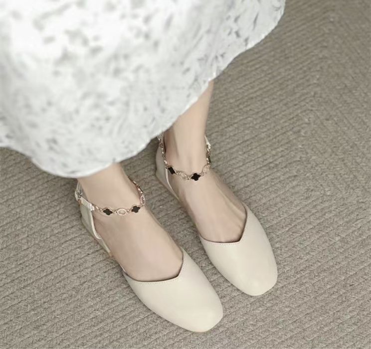 Женская обувь