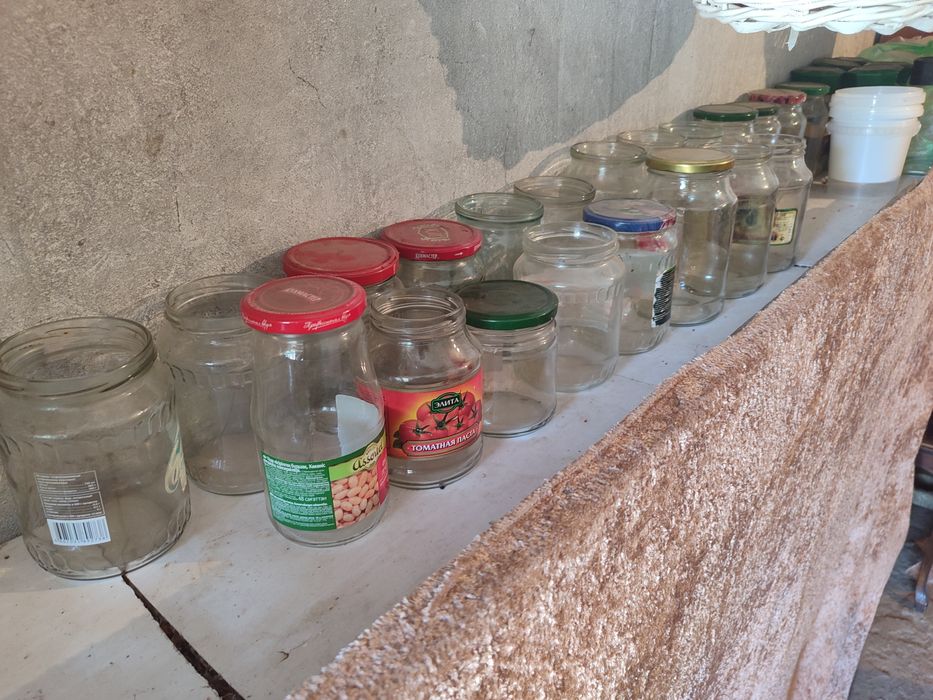 Продам банки 1 л 0.5 4 л