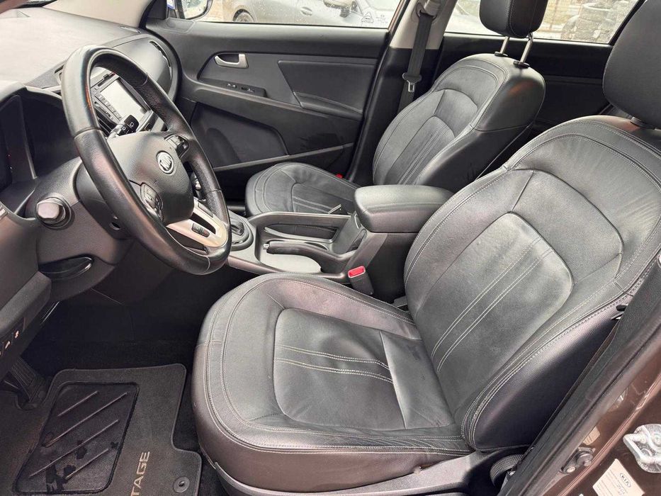 Kia Sportage 4WD, Panoramic, Piele, AT, Navigatie, Diesel