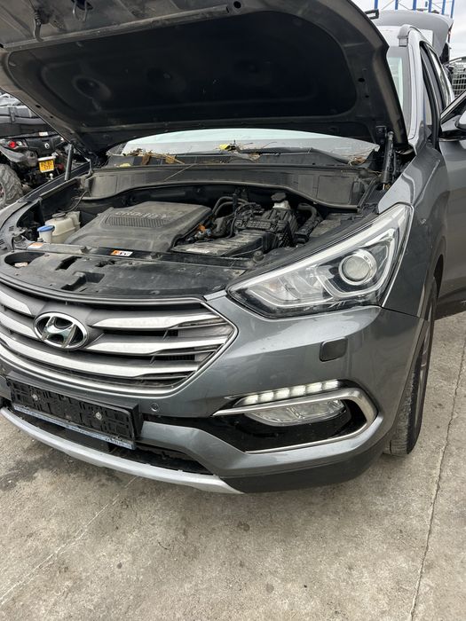 Far xenon stânga Hyundai Santa Fe 2016