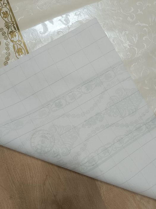 Скатерть длина 2м 50см.