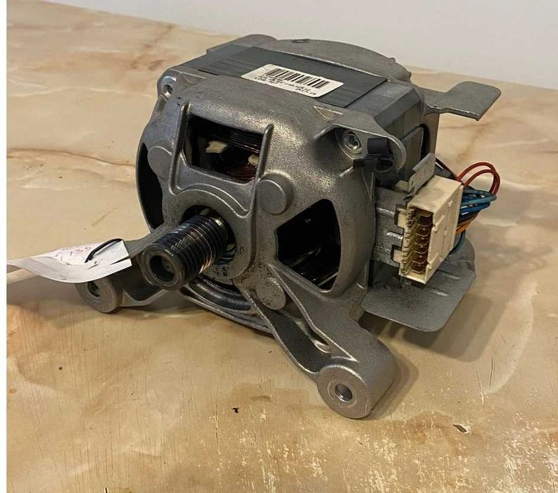 Motoare masini de spalat Whirpool in 3, 6 sau 7 pini diverse modele