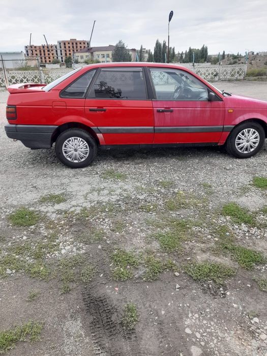 Продам автомобиль Volkswagen Passat 1993 г.