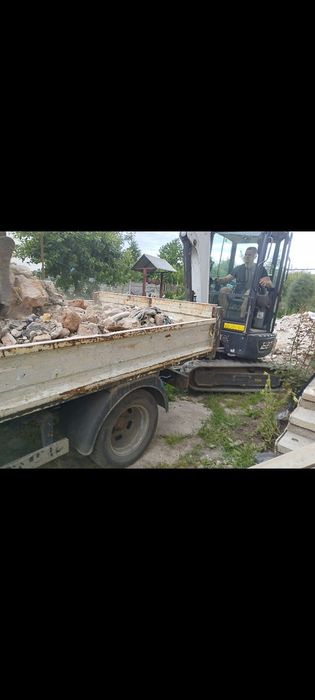 Transport nisip, sort, moloz, balastru, pamant de gazon, piatra, marfa