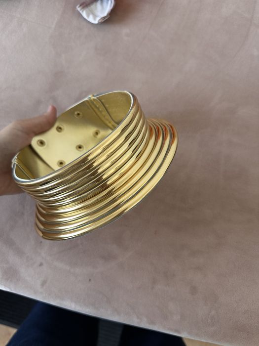 Украшение на шею