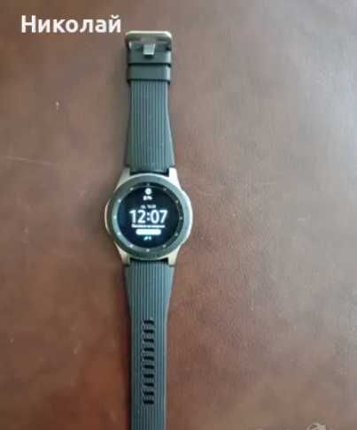 продавам смарт жесток часовник Samsung Galaxy