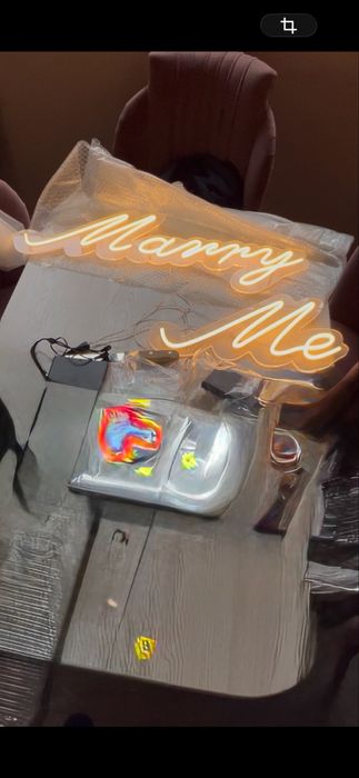 marry me (neon) sotiladi
