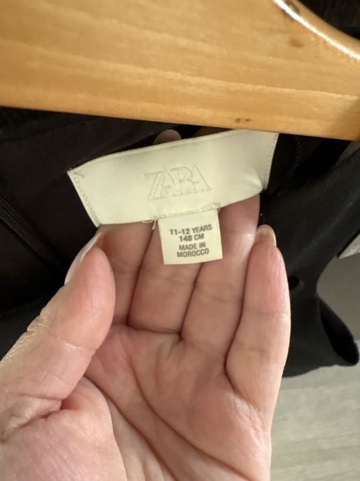 Продам сарафан для девочки Zara
