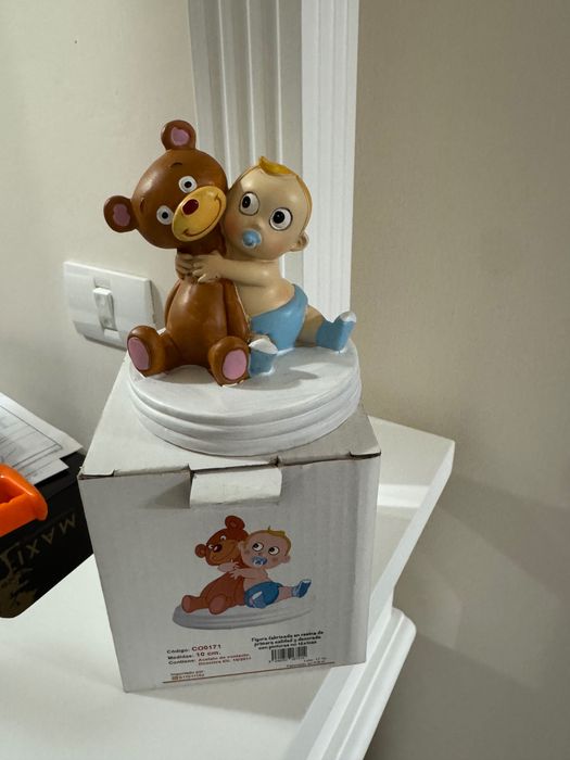 Decoratiune botez, nou nascut bebelus cu ursulet