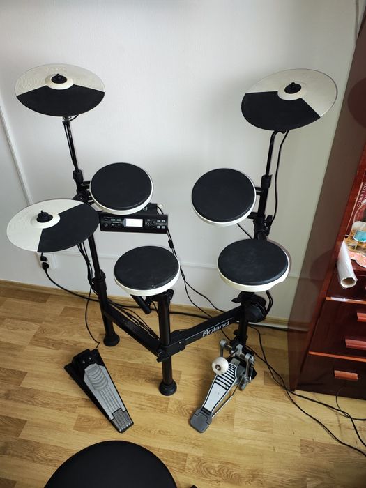 Vând Roland TD 4 PK