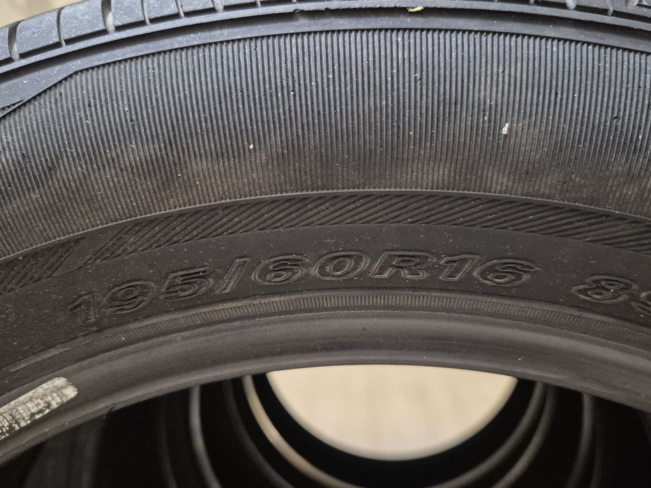 Продам летние шины комплект 195/60/16