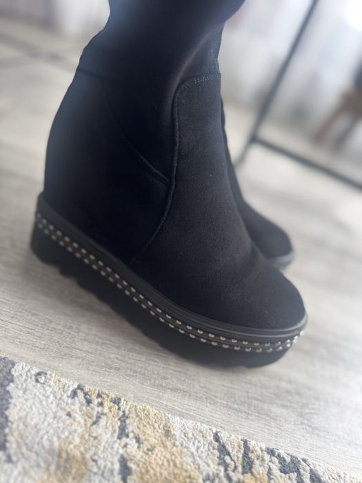 Cizme lungi calduroase