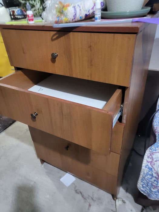 Комод продам срочно