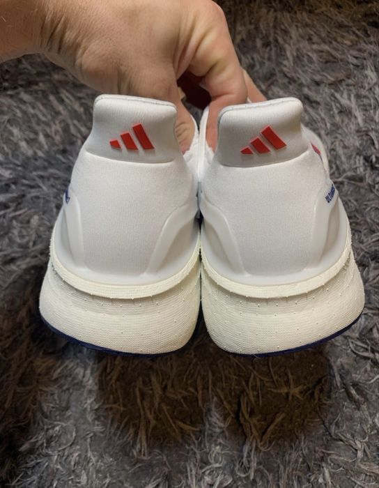 Маратонки за бягане Adidas ultraboost 5 размер 42.5