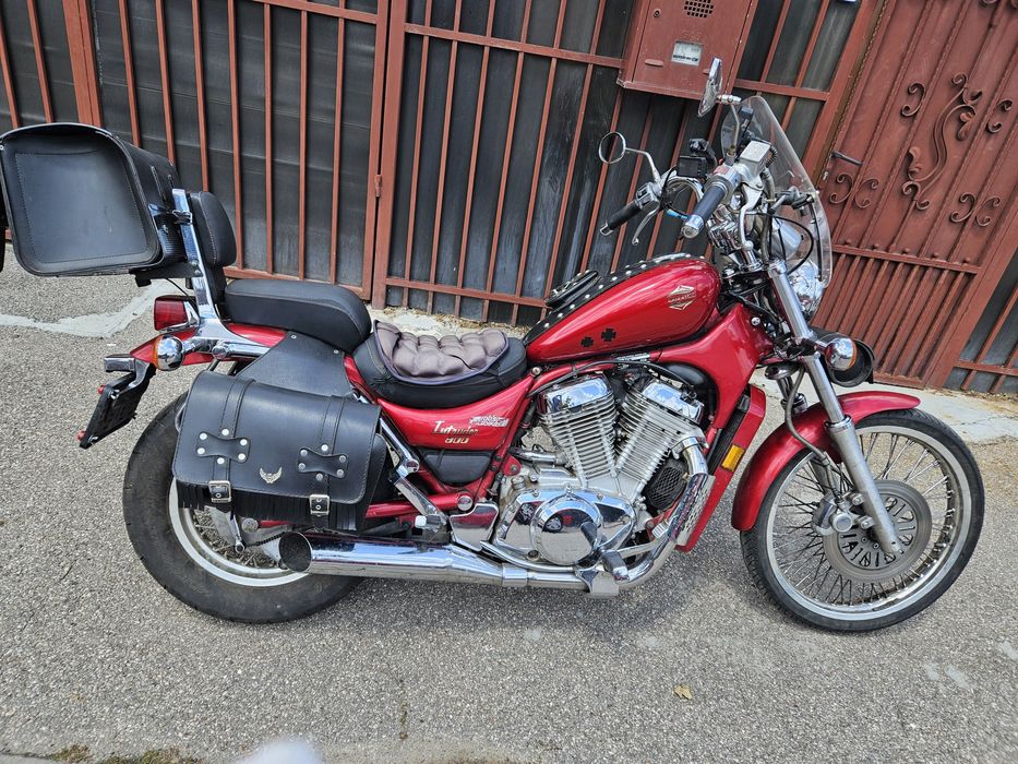 SUZUKI Intruder VS 800