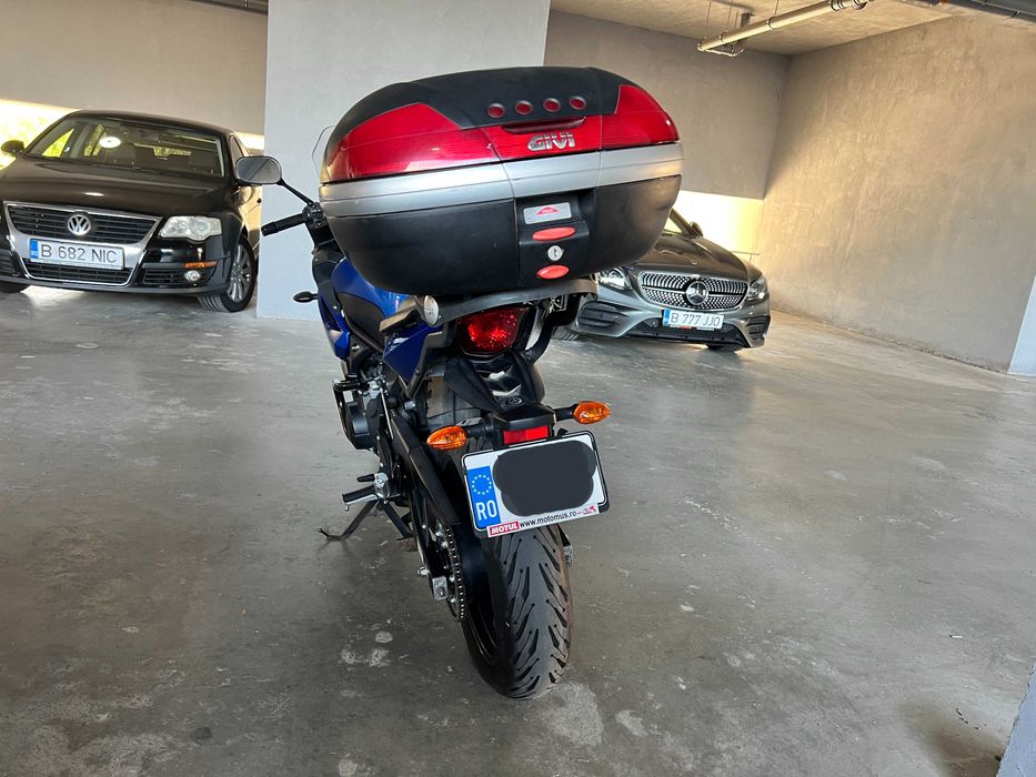 Yamaha XJ6 Diversion 2012, 600 + Case GIVI inclus