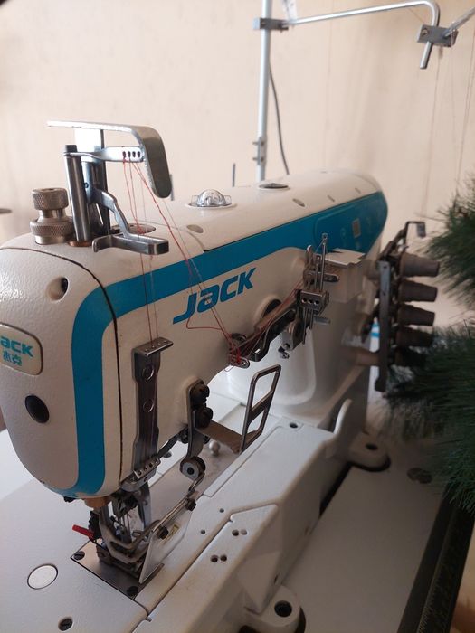 Tikuv moshina Jac F4
