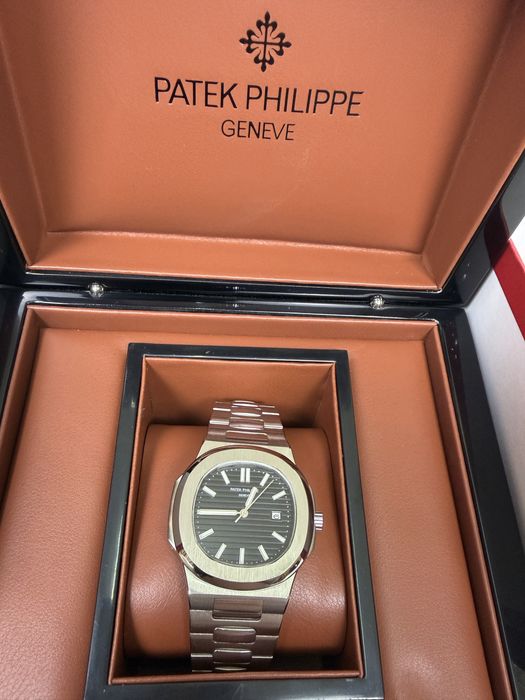 Patek Philippe Nautilus 40mm Black Dial