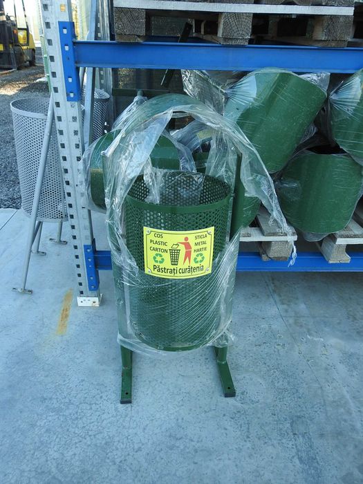 Cos gunoi ,parcuri ,primarii, stradale banci parcuri centre comerciale