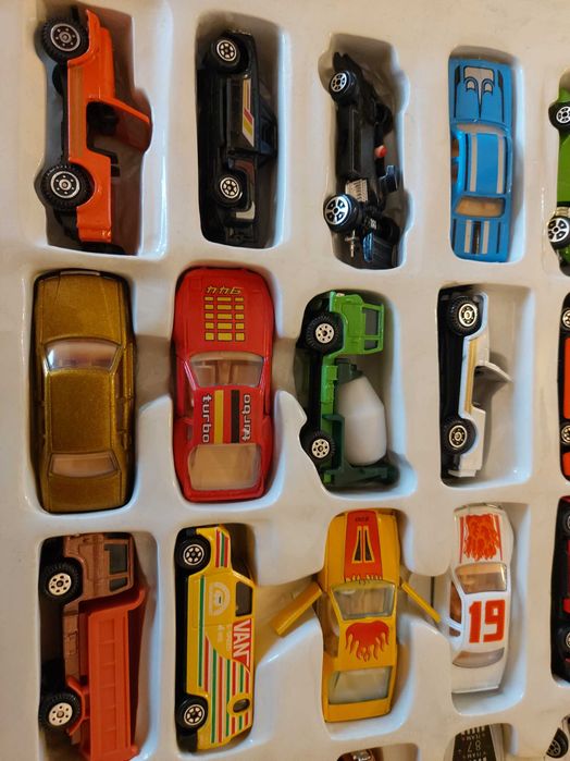 Колички от 90 години 25 броя