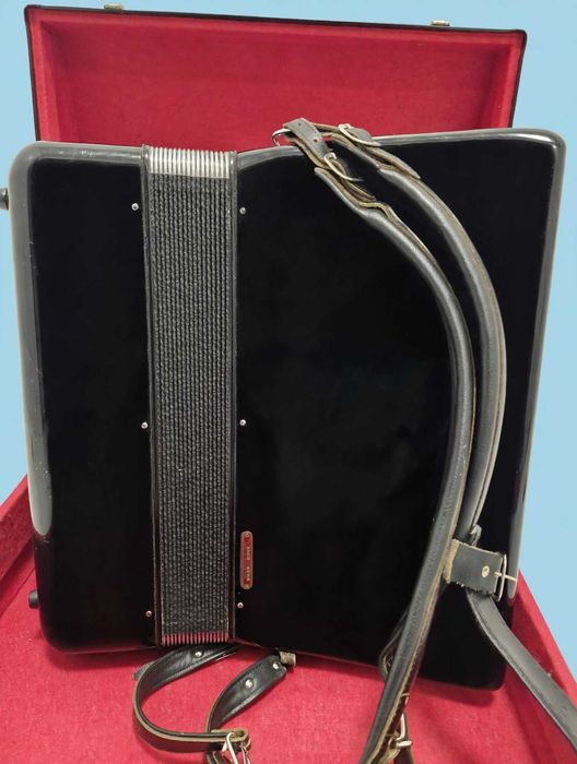 Acordeon Baile 120 basi negru