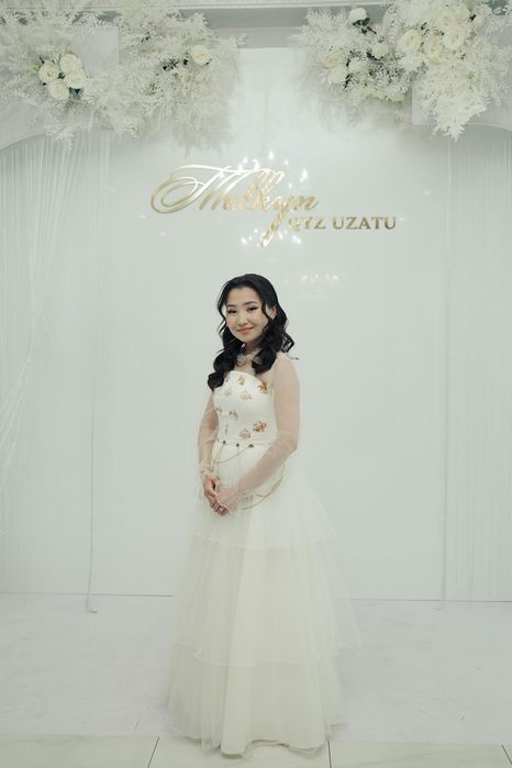 Продаю платье на узату.