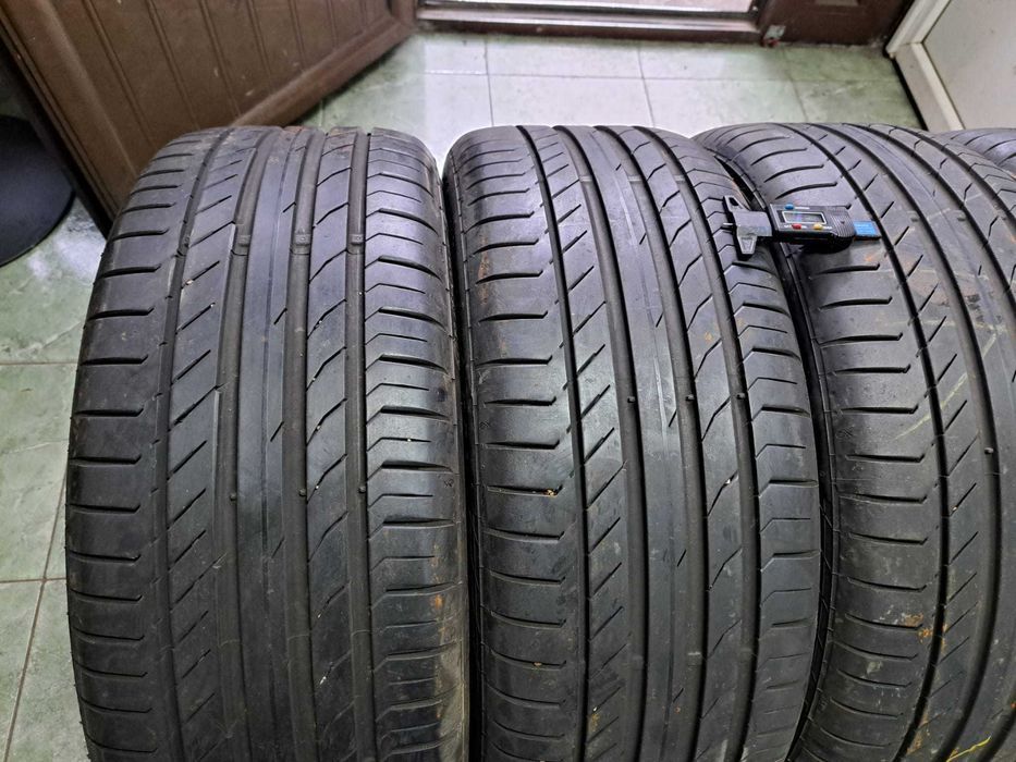 4 anvelope 235/45 R19 Continental runflat