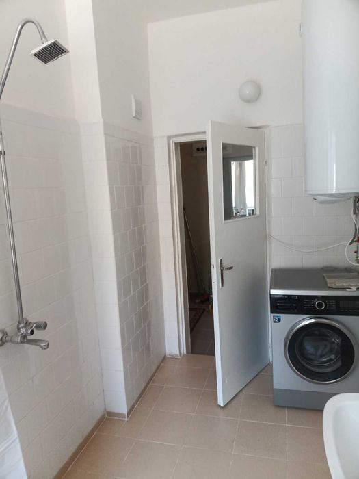 Дава се под наем Тристаен апартамент в Мездра - 80 кв.м за 298.86 € - Снимка #2