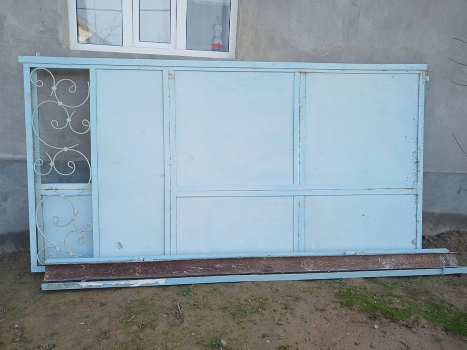 Темир дарвоза сотилад