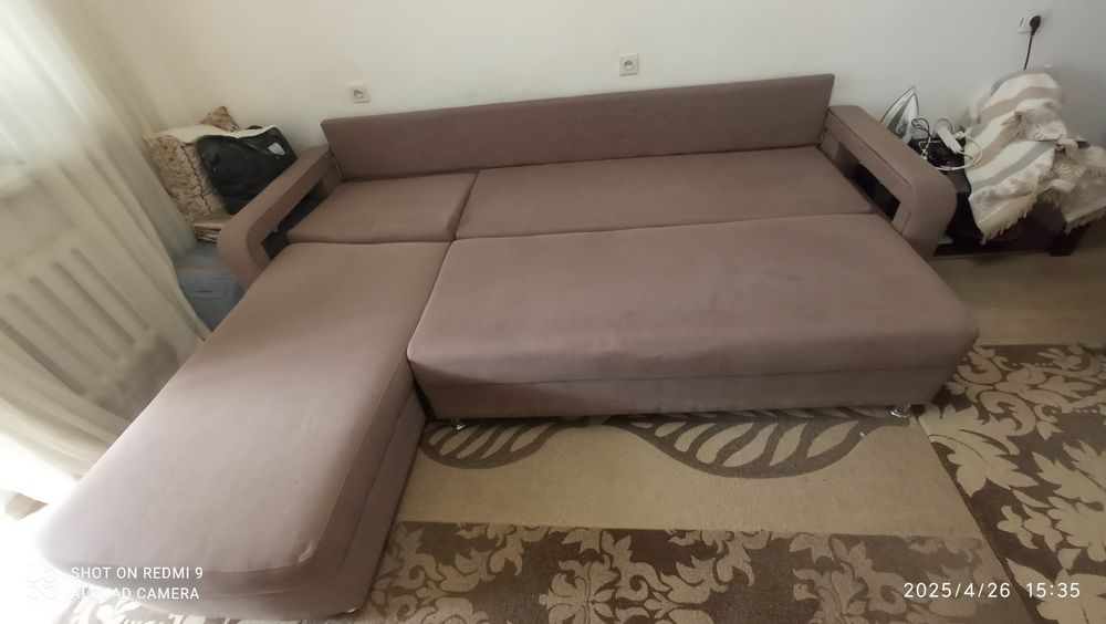 Продам диван. Самовывоз.