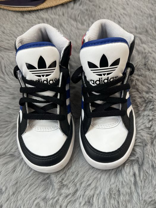 Adidas детски  кецове като нови номер 25
