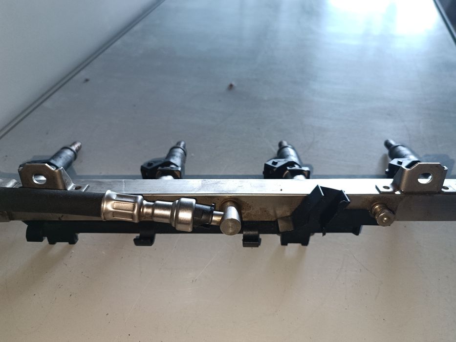 Комплект бензинови дюзи за BMW E46 Compact, 2001g.