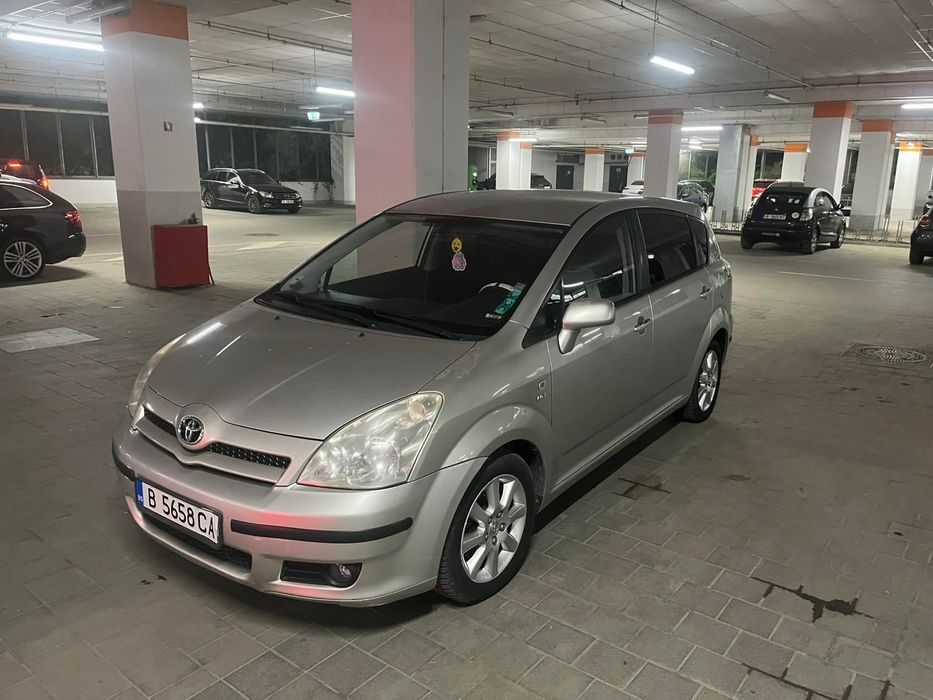 Toyota Corolla Verso 2004г(1.8 бензин-газ)